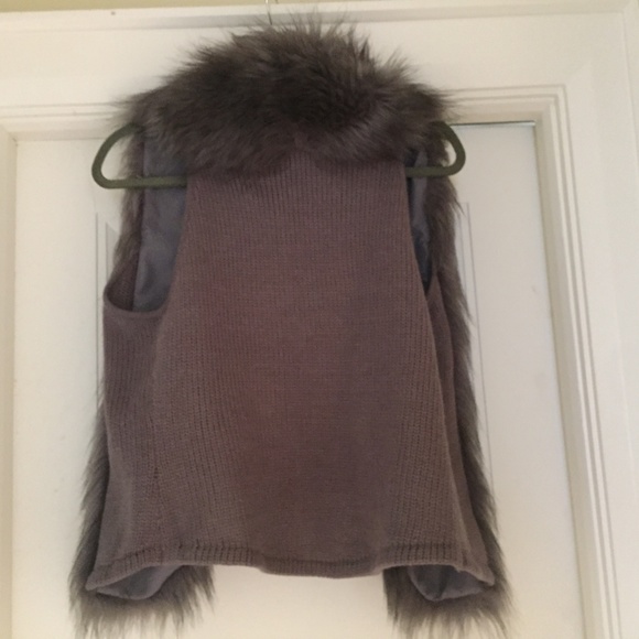 Faux Fur knit vest - Picture 2 of 2
